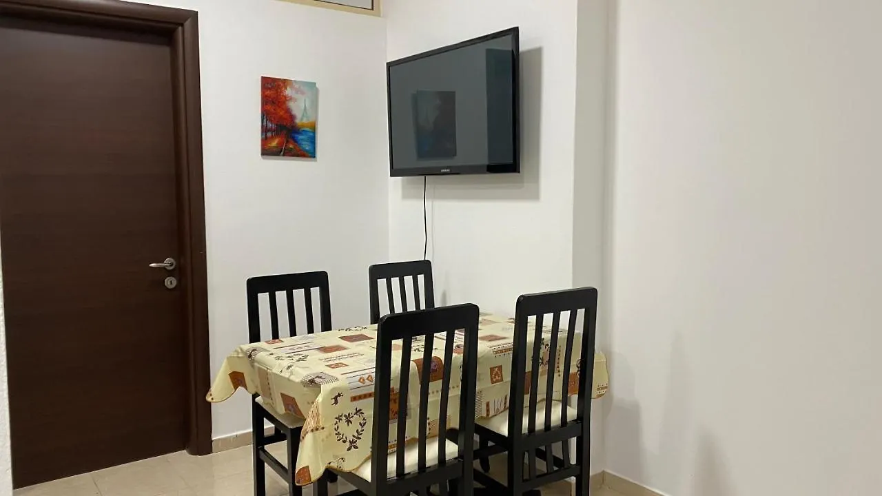 Anna'S Apartament Lushnje